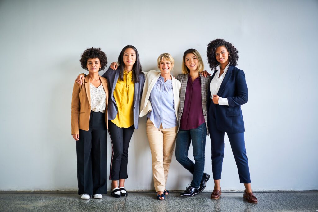 Training De Sterke Vrouwen van Lumens groep is opgezet voor vrouwen die in hun relatie te maken hebben (gehad) met enige vorm van geweld of dreiging daarvan. Het gaat dan om lichamelijke en/of geestelijke mishandeling.